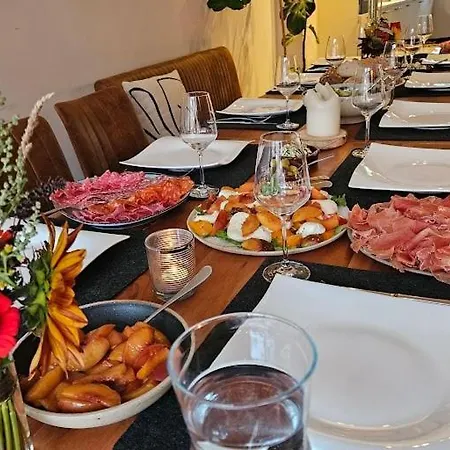 公寓 Urlauben Mit Genuss Im Foodieversum, Sonnenterasse Mit Flussblick, Privatkoechin-verpflegung Moeglich
