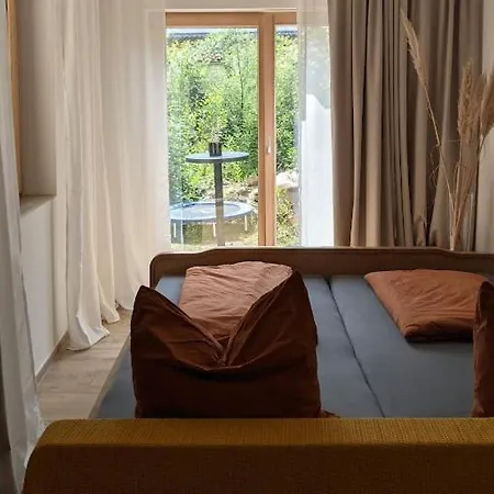 公寓 Urlauben Mit Genuss Im Foodieversum, Sonnenterasse Mit Flussblick, Privatkoechin-verpflegung Moeglich